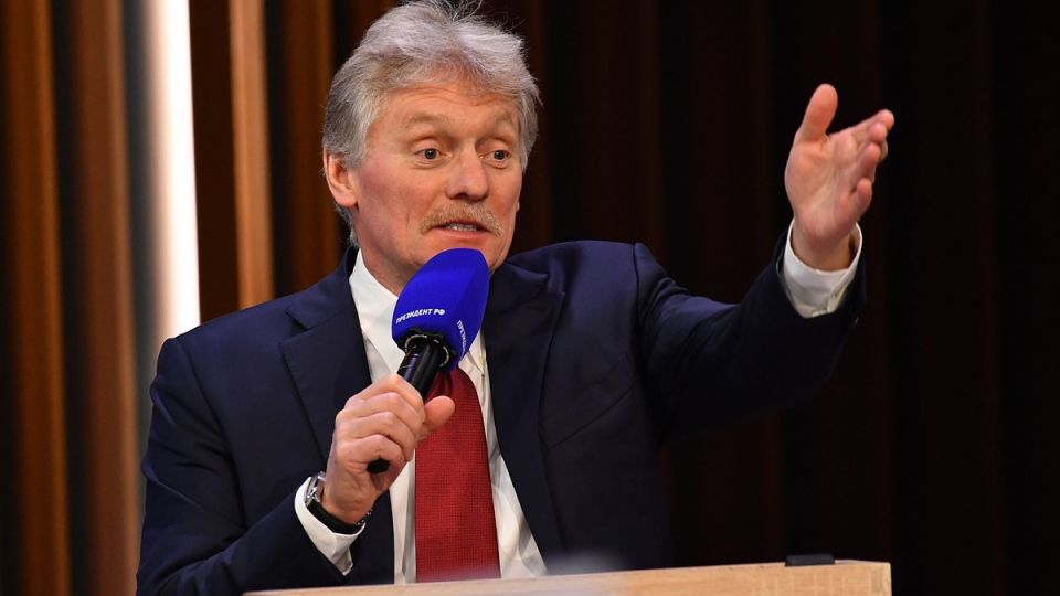 Песков: Киев пытается поставить телегу впереди лошади, обсуждая встречу лидеров