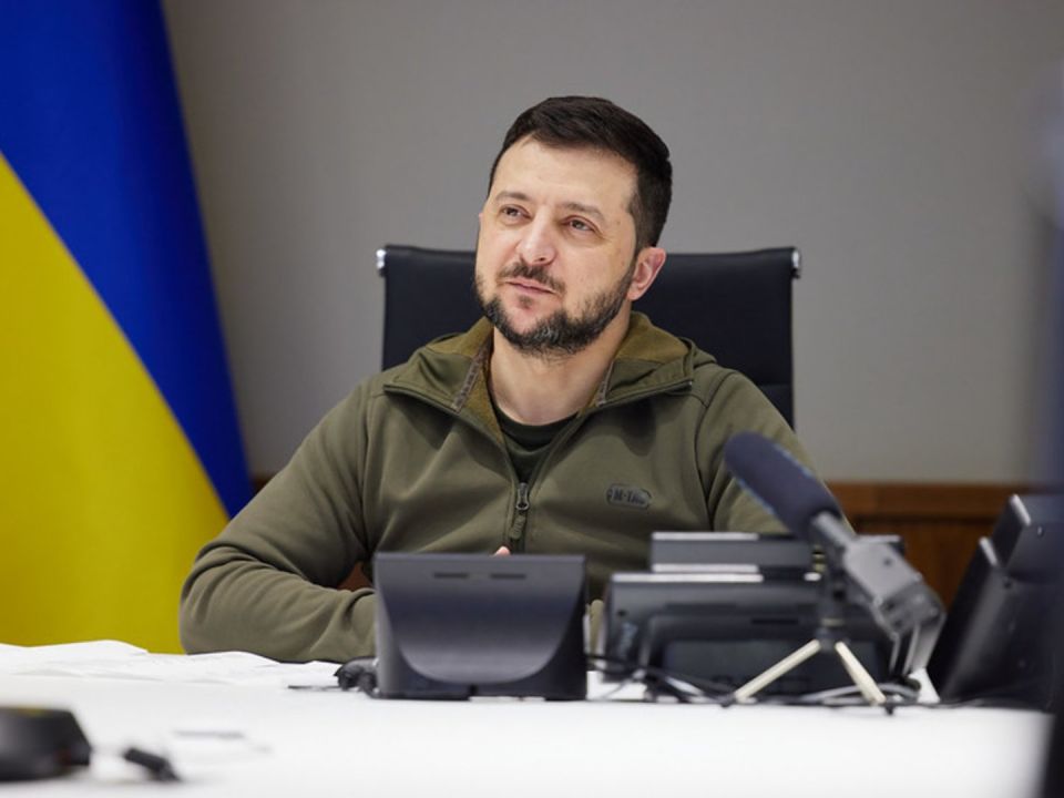 «Теперь он часть проблемы»: на Западе призвали Зеленского уйти