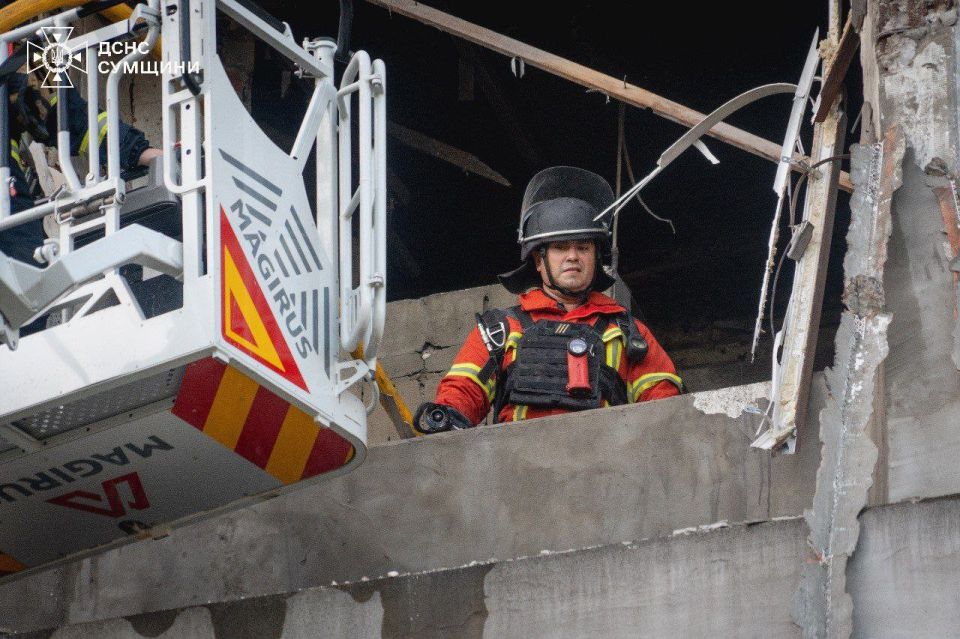 "Искандеры", "Герани", а также авиационные бомбы с УМПК шумели с вечера и до утра на территории Украины