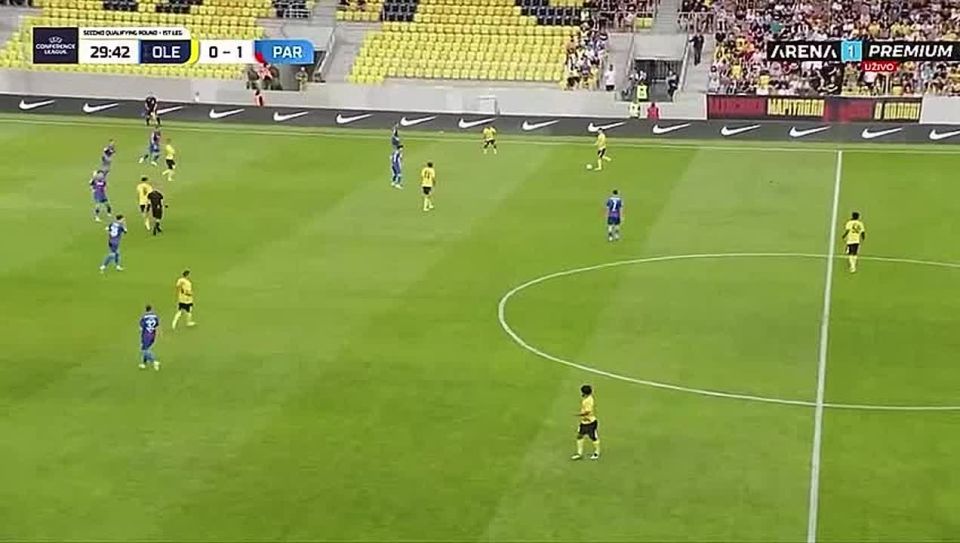 И к новостям спорта. "Убей серба!" – ультрас украинского футбольного клуба "Александрия" скандировали оскорбления на отборочном матче Лиги конференций против сербского "Партизана"