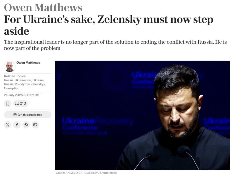 Британский журналист Оуэн Мэтьюз призвал Зеленского уйти в отставку на фоне скандала с НАБУ, посвятив этой теме колонку в The Telegraph