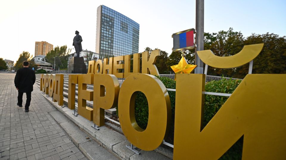 Болезненный удар по Донецку. И это не ВСУ: Люди вернулись в город и оказались в ловушке