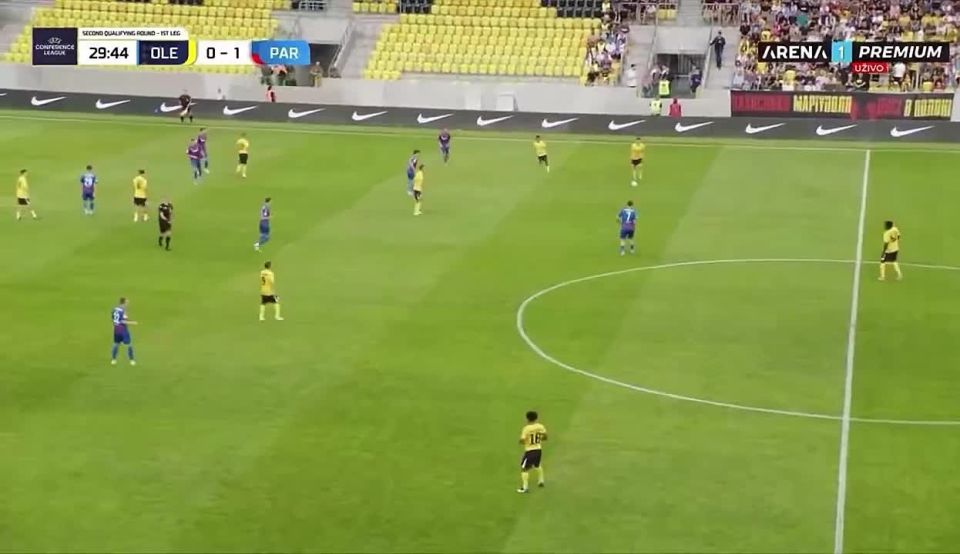 Украинские футбольные фанаты пожелали смерти сербам