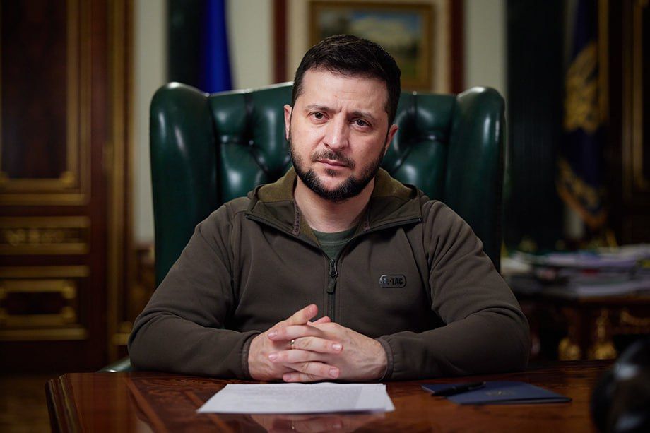 Зеленский просит деньги у ЕС на зарплаты военным