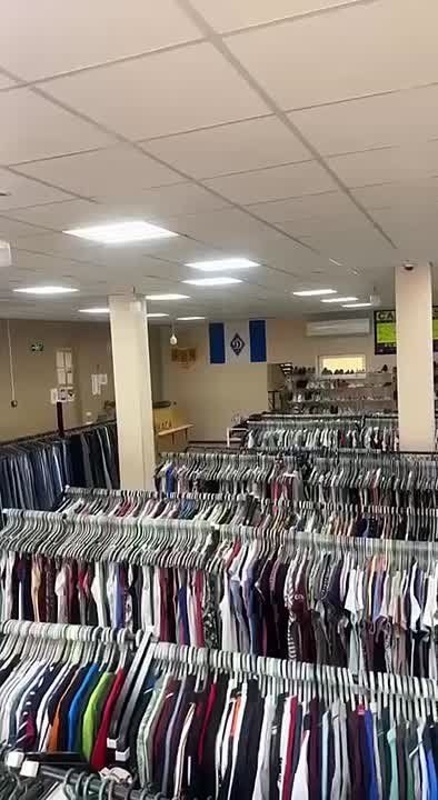 Два майора: Киевская область, Ирпень. Отдельные штурмовые бригады тылового назначения ВСУ провели решительный штурм секонд-хенда