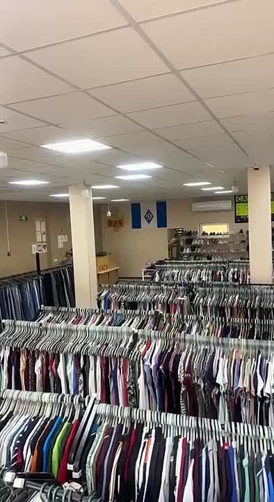 Европейская мечта сбылась, молодые "цэукраинци" штурмуют местный сэконд хэнд в Киеве