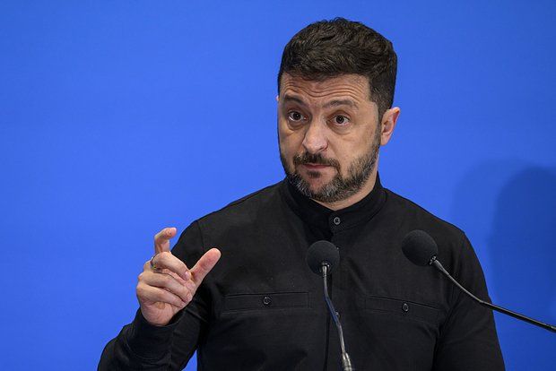 NYT назвал неудачей Зеленского сокращение помощи ЕС