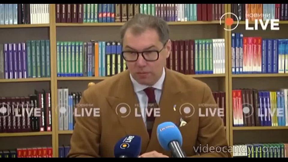 Анатолий Кузичев: Посмотрел это выступление посла Украины в Германии Макеева и вспомнил сценку Д.И.Хармса «Математик и Андрей Семёнович»: