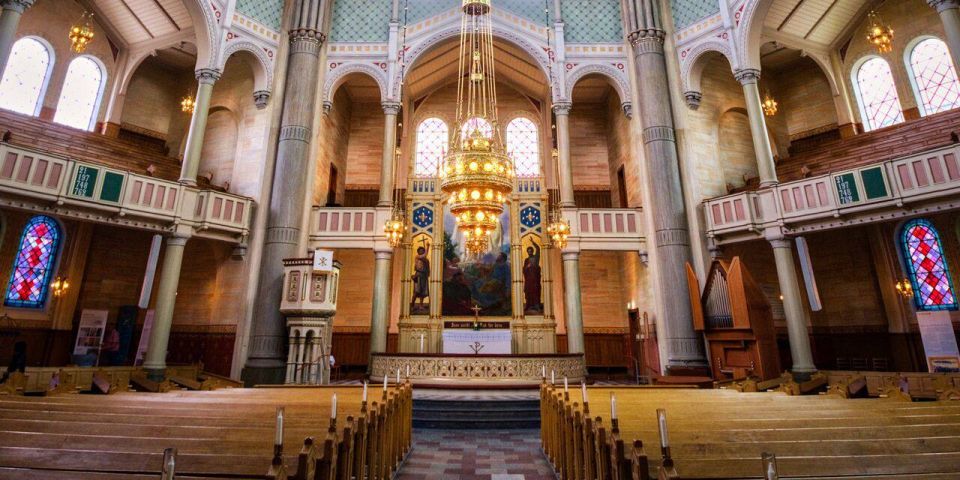 Шведы отринули бога и сотворили себе кумиров: чубатых и в шароварах