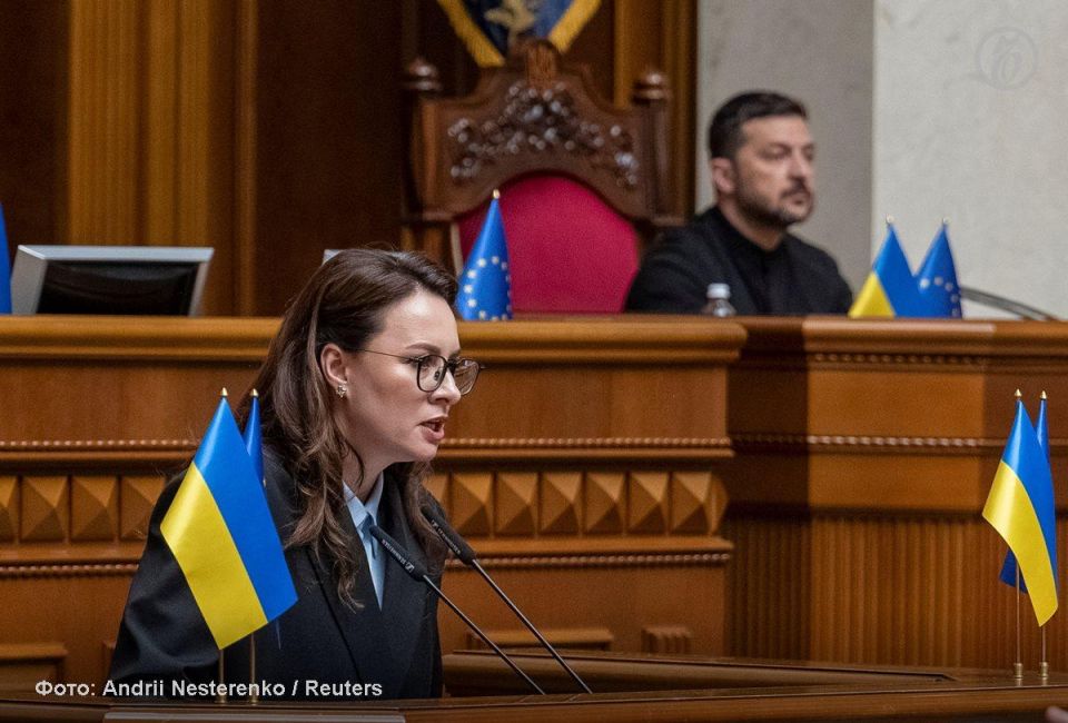 Международные доноры Украины продолжают угрожать стране прекращением финансирования, если она не восстановит независимость антикоррупционных органов