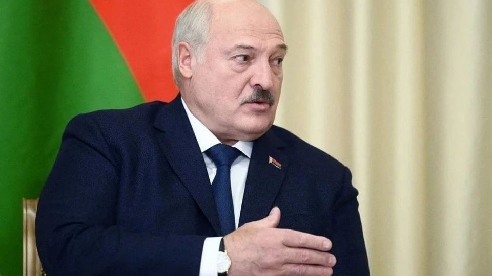 Лукашенко: Белоруссия видит, что ВС РФ наступают по всем направлениям в зоне СВО