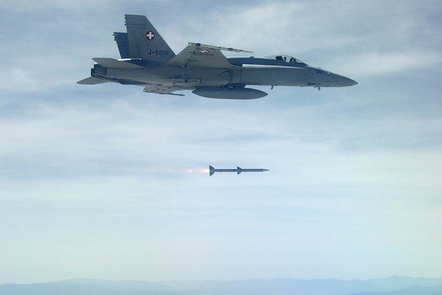 ������� ������� �����: ������ AMRAAM � ������ ��� ����������� ���������