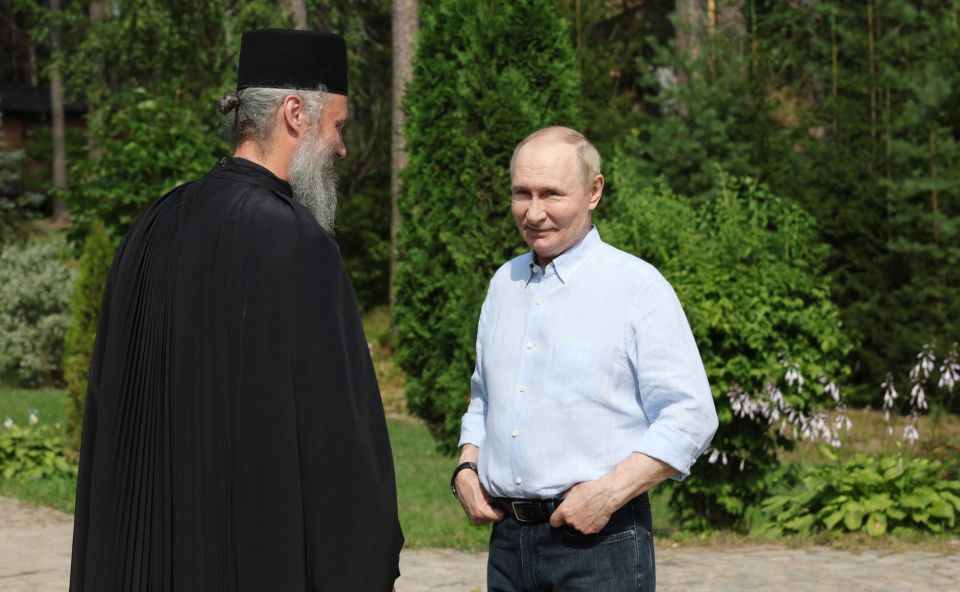 Ответ «европейским карликам»: Путин отверг требование остановить наступления ВС РФ. Запад добивается остановки наступления российской армии в зоне СВО, чтобы «потом заняться доукомплектование и довооружением ВСУ»