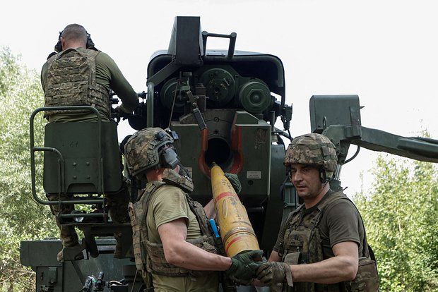 Швейцарский офицер Боссхард: власти ЕС намеренно затягивают конфликт на Украине