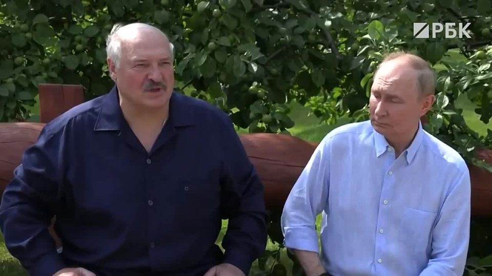 Российские военные ведут наступление везде в зоне военной операции на Украине, заявил Лукашенко