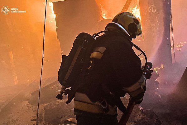 Российские беспилотники поразили промышленные объекты в Киевской области