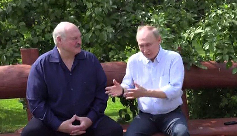 «Лучше бы сидел на одном месте. Только опозорился!» – Путин и Лукашенко о метаниях Зеленского с НАБУ