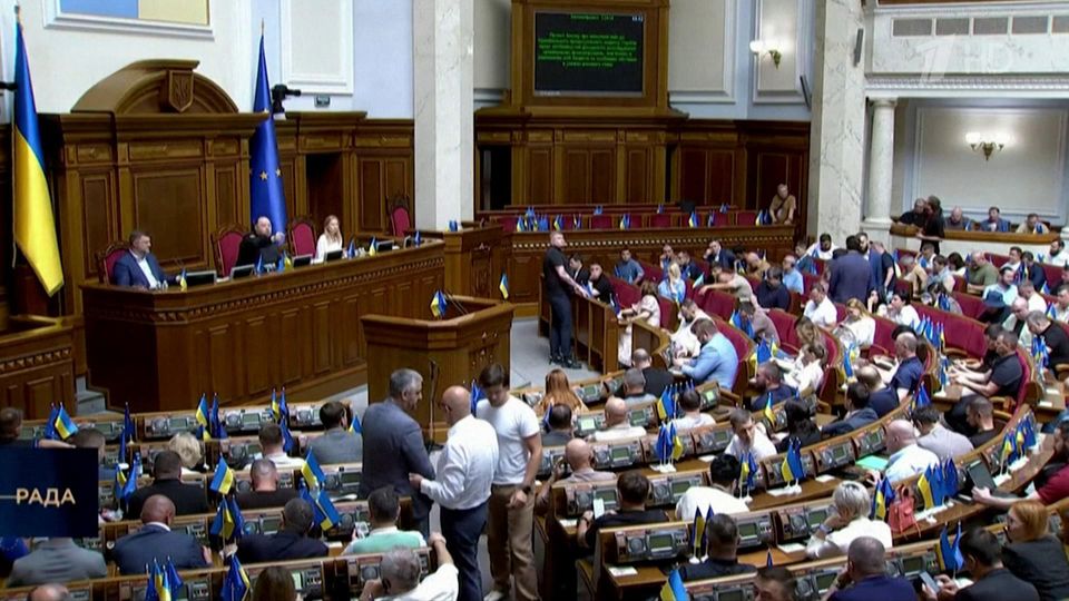 СВР сообщили о грядущих переменах во власти Украины