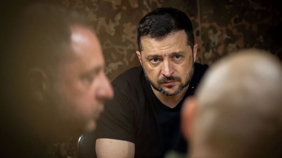 Главарь Украины сменится в августе. Зеленскому предрекли самое страшное: "Забудет, как дышать"