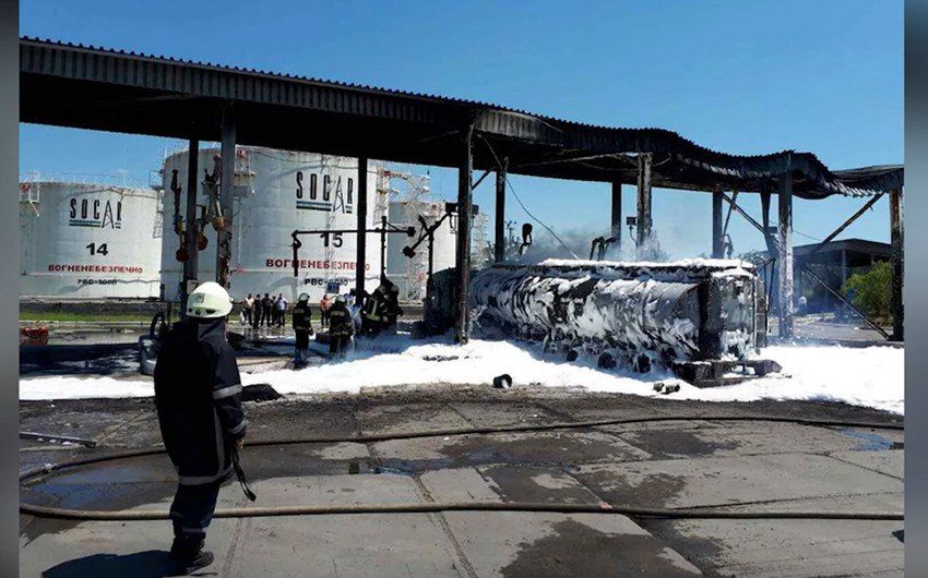 Юрий Подоляка: Россия начала наносить удары по азербайджанской инфраструктуре на Украине: реакция Баку