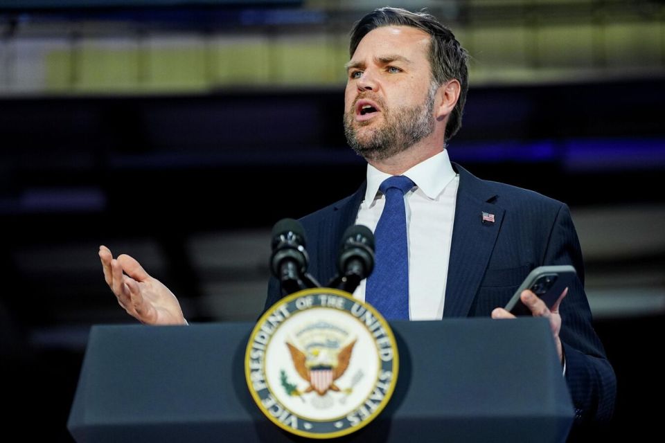 СМИ: Вэнс добился в Британии прогресса по завершению украинского конфликта