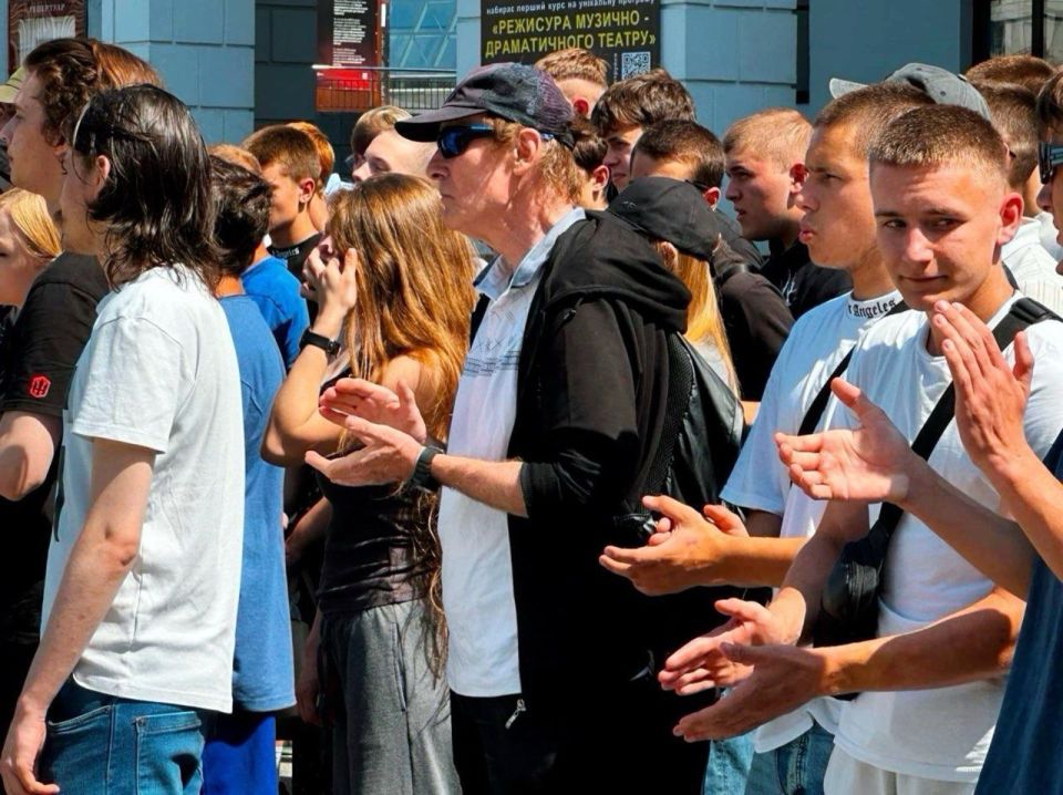 Украинское население возмущено коррупцией режима Зеленского