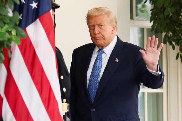 Трамп не подтвердил планы пригласить Зеленского на встречу с Путиным на Аляске