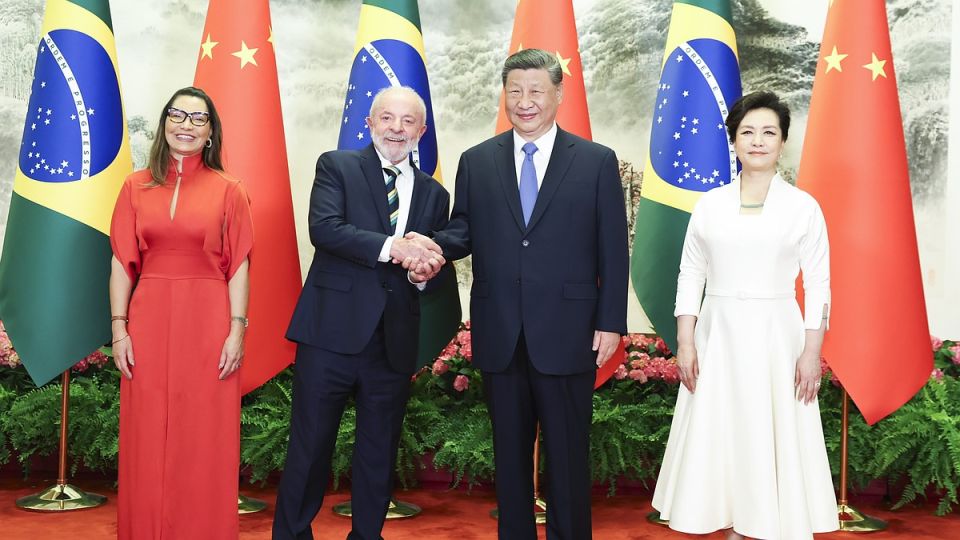 Бразилия и Китай подчеркнули усилия по достижению мира на Украине и оценили роль "двадцатки"
