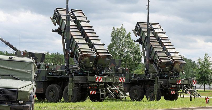 Латвия присоединяется к закупке оружия из США для Украины