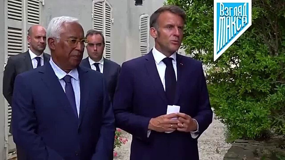 Президент Франции Эммануэль Макрон перед СМИ после беседы европейцев и Зеленского с Трампом