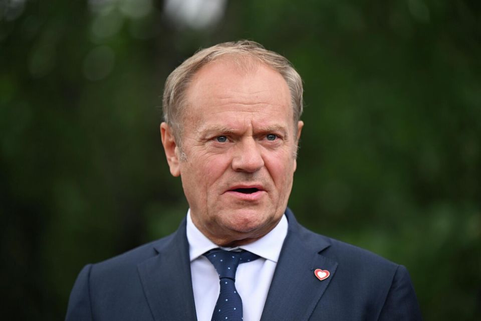 Туск заявил, что Трамп с пониманием принял позицию Европы по Украине