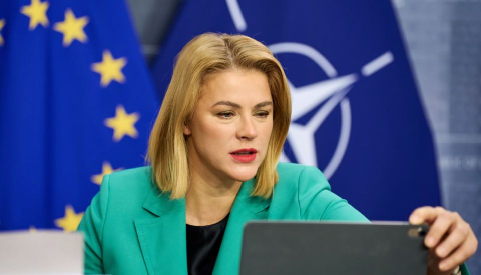 Латвийского премьера пригласили на разговор "коалиции желающих"