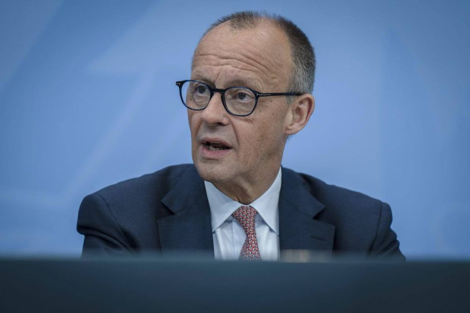 Украина должна быть за столом переговоров с Россией и США, заявил канцлер Германии Фридрих Мерц