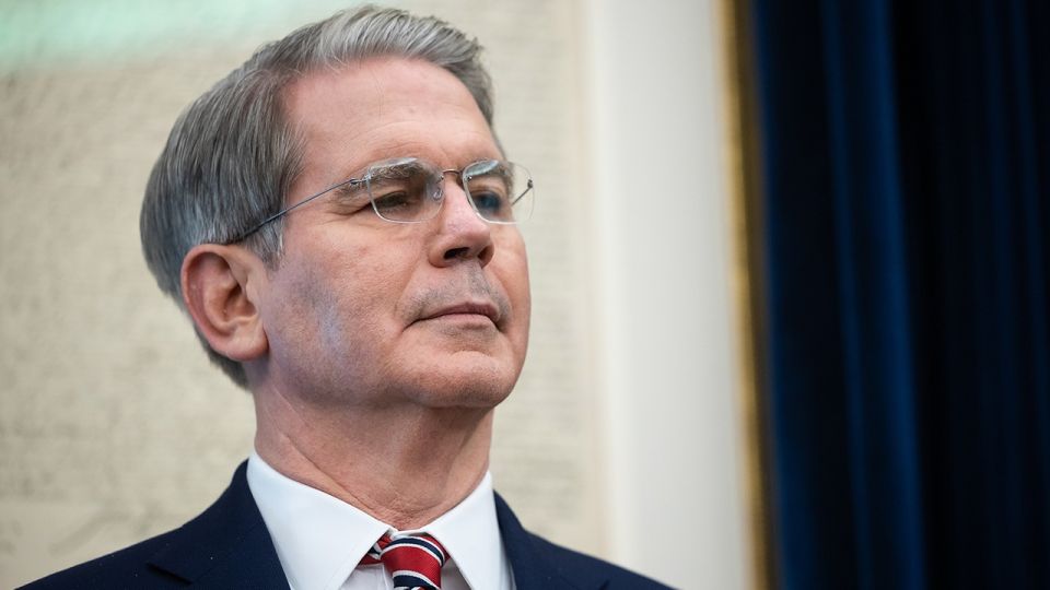 Скотт Бессент посоветовал Европе «либо смириться, либо заткнуться»