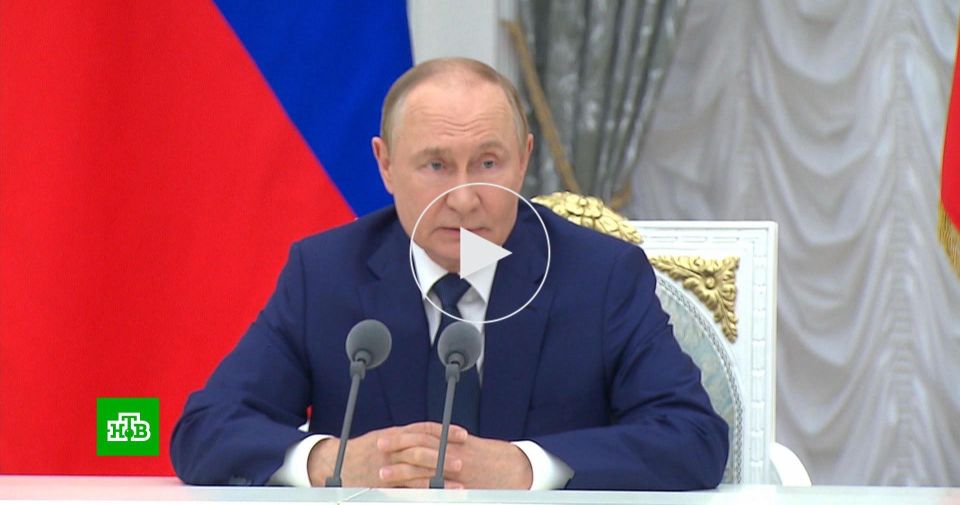 От похвалы до угрозы: за словесным туманом Трамп скрывает секретное оружие