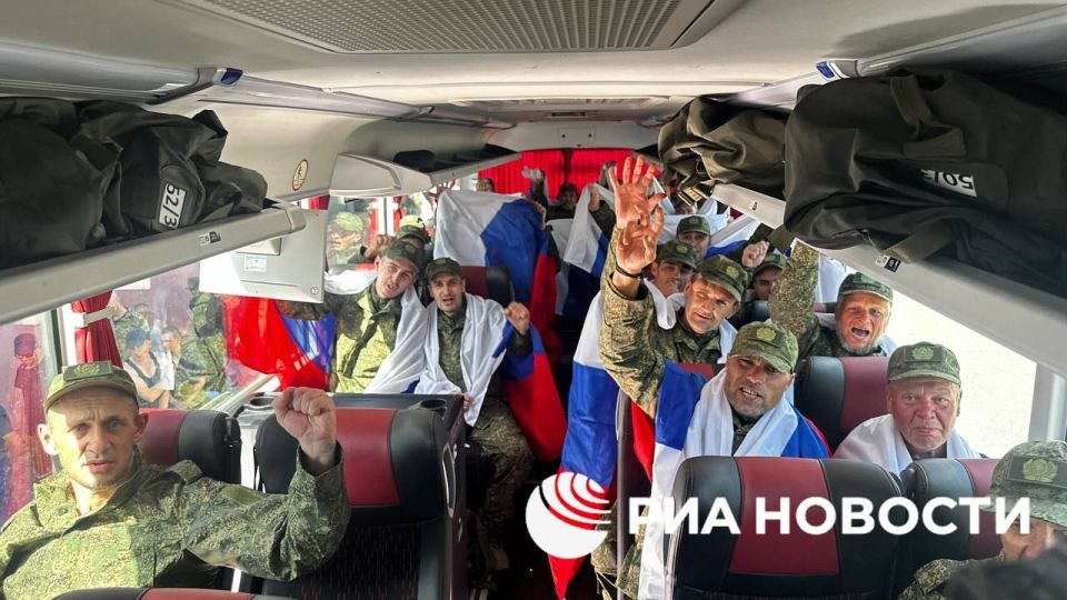 Эдуард Басурин: После долгих месяцев, проведенных в плену, они наконец-то свободны