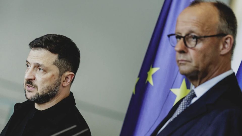 Зеленский вышел к прессе с синяком. Глаза бегают, голос дрожит: Что произошло в Берлине. Откровения врача