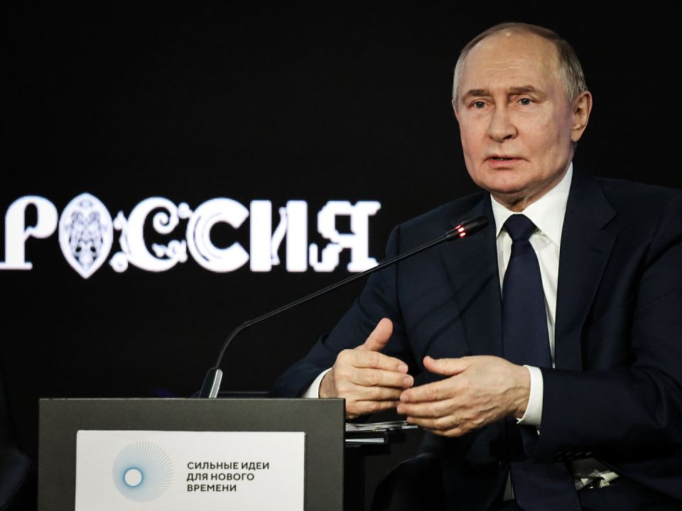 Политолог: громкие заявления о победе Путина вредят переговорам с Трампом