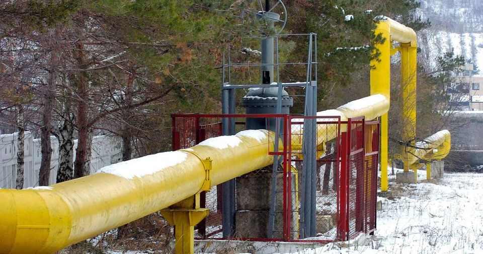 Азаров: Киев не продлил контракт на транзит российского газа по указке Запада