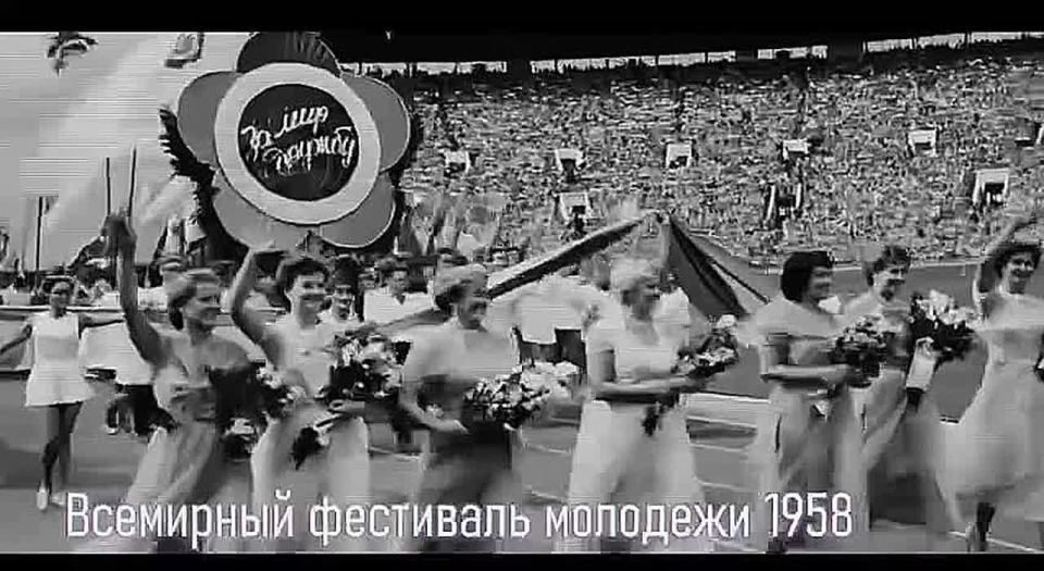 Дмитрий Стешин: Россия между двух стульев, сколачивает свою личную табуретку
