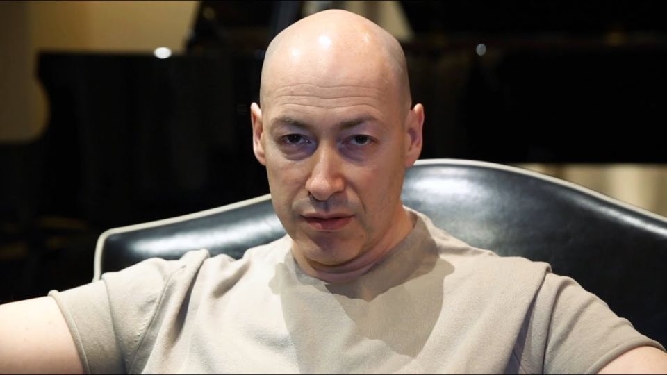 Гордон вангует. Конфликт на Украине закончится 15 августа, заявил украинский журналист Дмитрий Гордон (признан в РФ иностранным агентом, включен в список террористов и экстремистов):