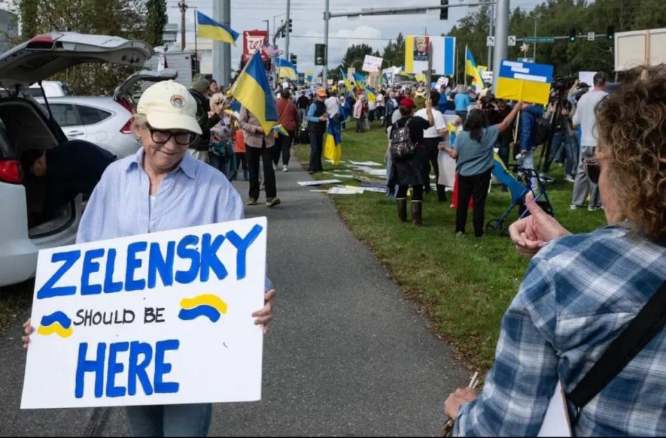 ‘Зеленский должен быть здесь’ — новое требование заукраинцев