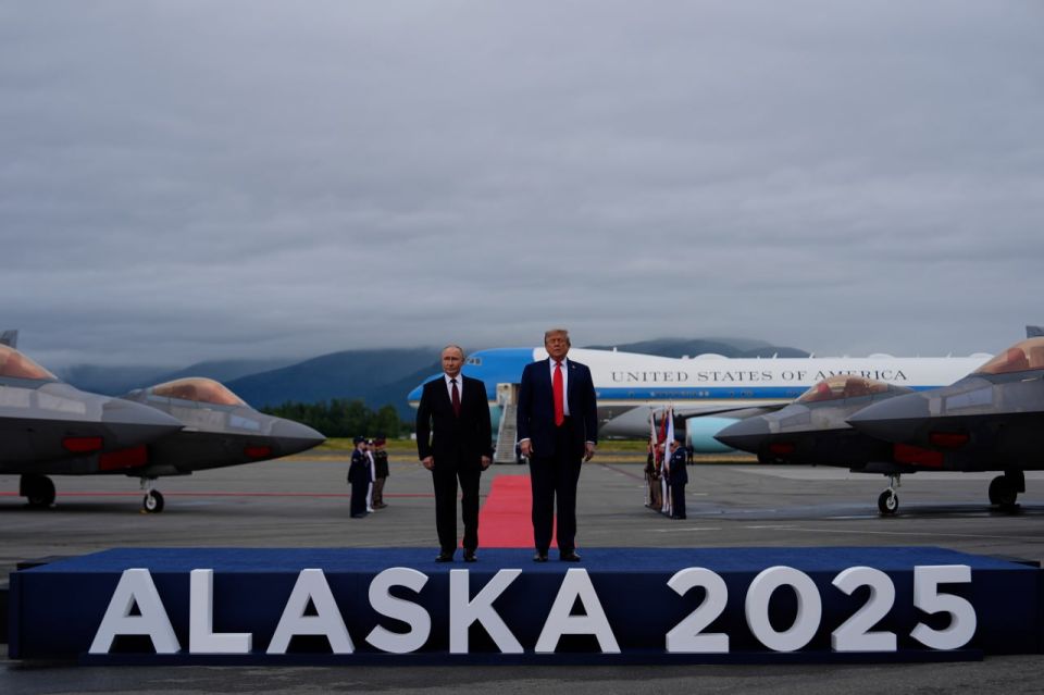 Financial Times: «Трамп расстилал красную дорожку перед российским лидером и, похоже, получил взамен очень мало. Но, по крайней мере, он не продал Украину, насколько нам известно»