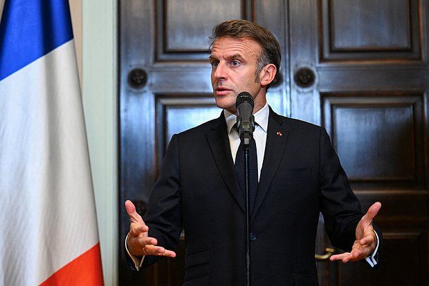 Макрон обвинил Россию в якобы невыполнении обязательств