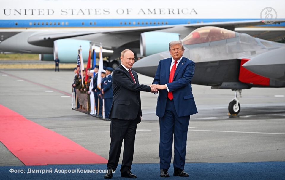 «Ъ» спросил российских экспертов, что они думают о прошедшей встрече Владимира Путина и Дональда Трампа