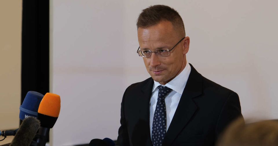 Сийярто: мир безопаснее, пока есть диалог РФ и США на высоком уровне