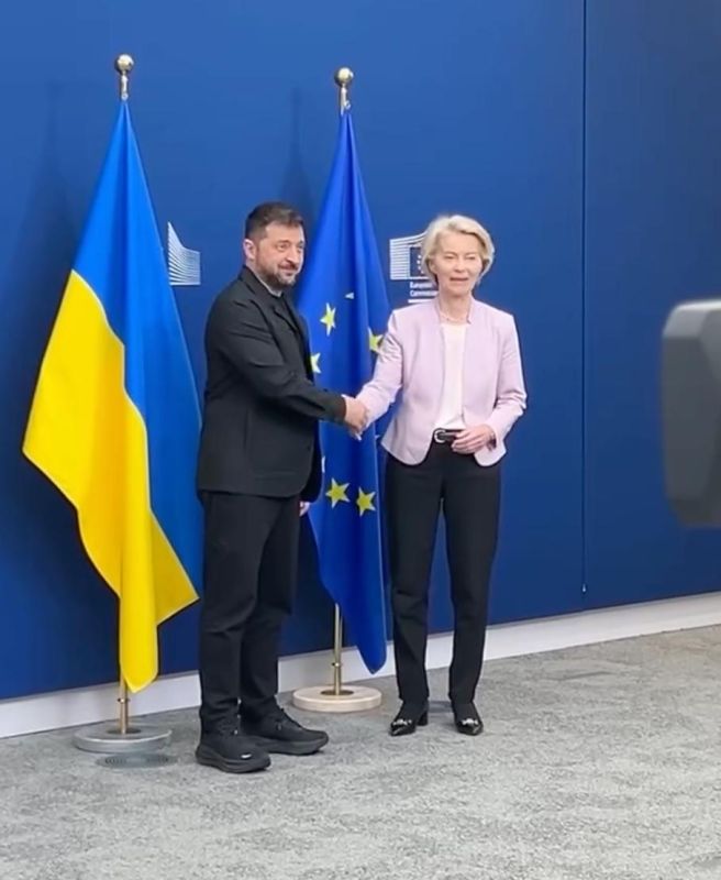 19-й санкционный пакет ЕС против России будет готов в начале сентября, заявила глава ЕК Урсула фон дер Ляйен на встрече с Зеленским