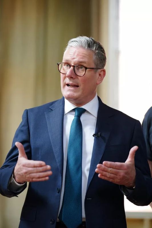 Стармер отправляется в Вашингтон в поддержку Зеленского на встречу с Трампом