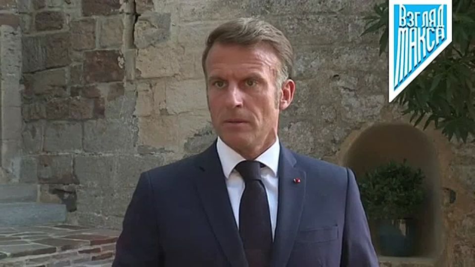 Президент Франции Эммануэль Макрон выступил с речью по итогам состоявшегося саммита «Коалиции желающих»
