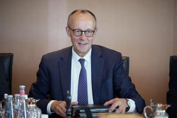 Участие во встрече президентов Трампа и Зеленского примет и канцлер ФРГ Мерц